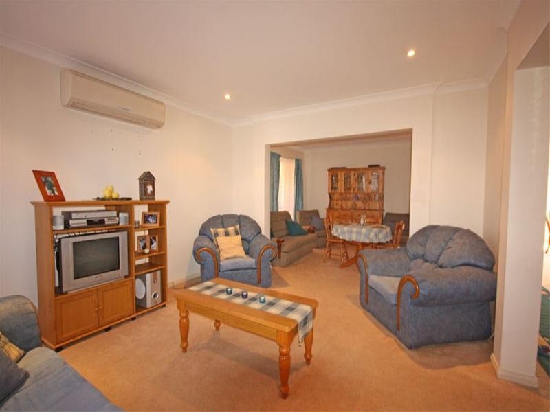 7 Boongary Street, St Helens Park NSW 2560