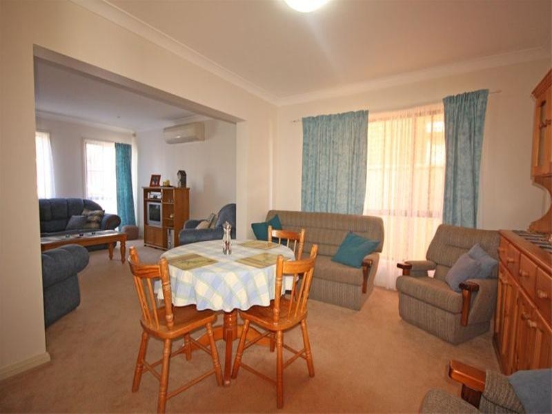 7 Boongary Street, St Helens Park NSW 2560