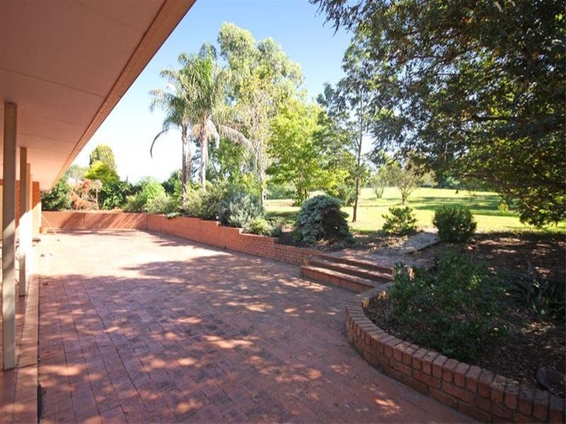 9 Caernarvon Close, Kirkham NSW 2570