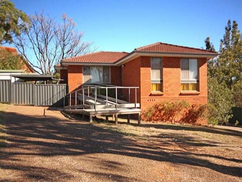 4 Spumante Close, Eschol Park NSW 2558