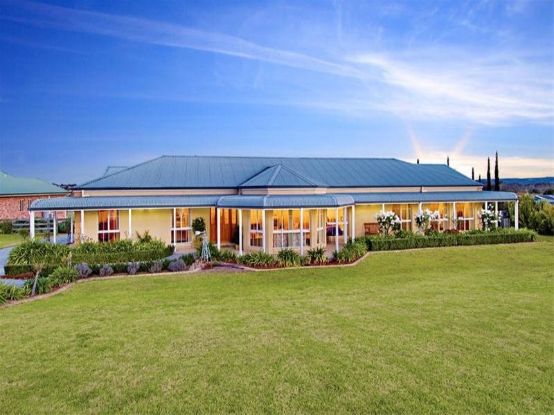 36 The Outlook, Kirkham NSW 2570