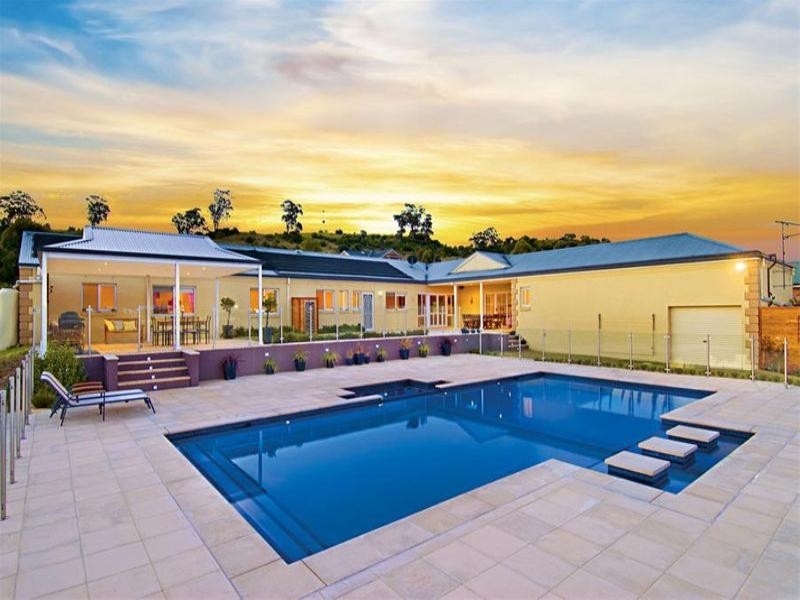 36 The Outlook, Kirkham NSW 2570