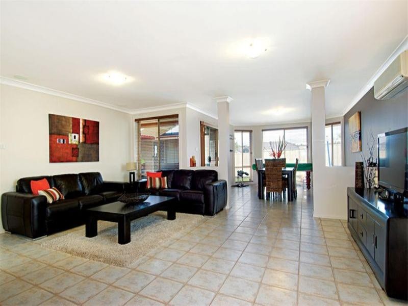 38 Kurrajong Circuit, Mount Annan NSW 2567
