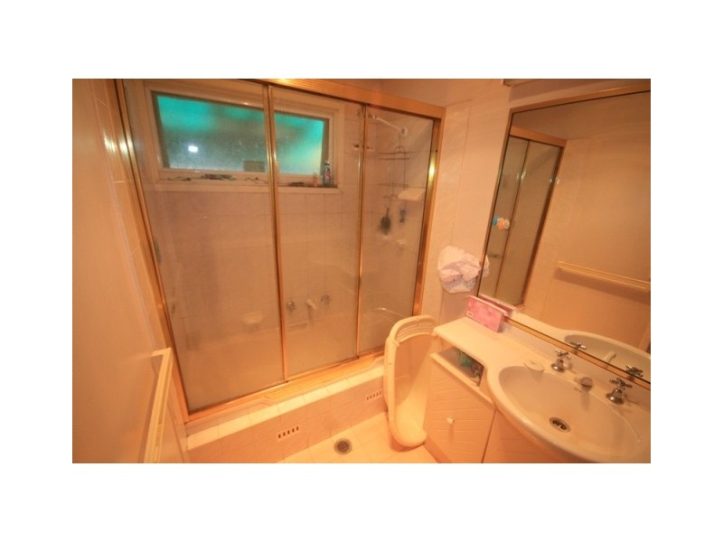 12 Lawn Avenue, Bradbury NSW 2560