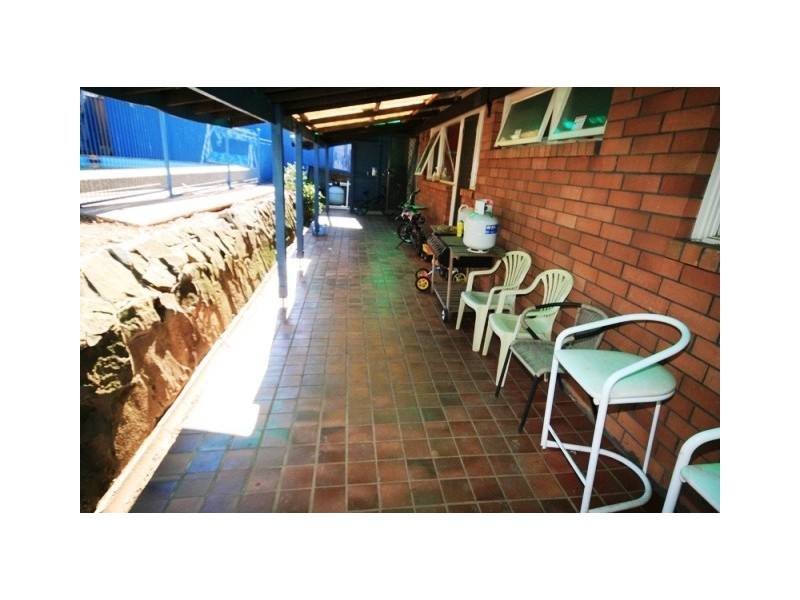 12 Lawn Avenue, Bradbury NSW 2560