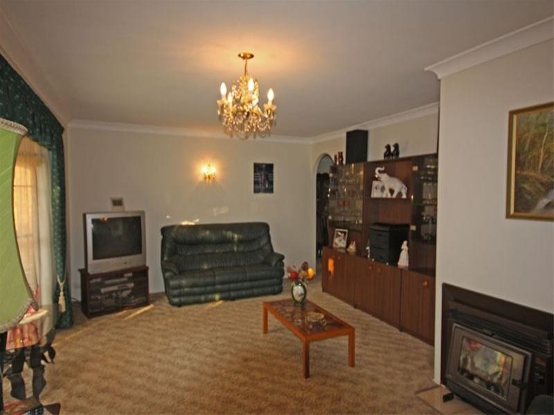 109 Evelyn Street, Macquarie Fields NSW 2564