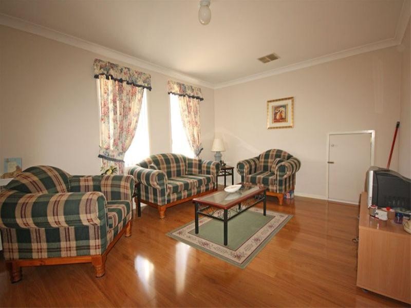 96 Englorie Park Drive, Glen Alpine NSW 2560