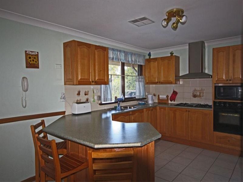 48 Kullaroo Avenue, Bradbury NSW 2560