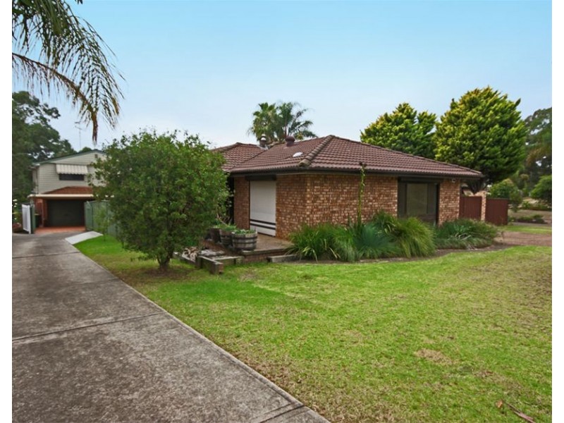 28 Sapphire Place, Eagle Vale NSW 2558