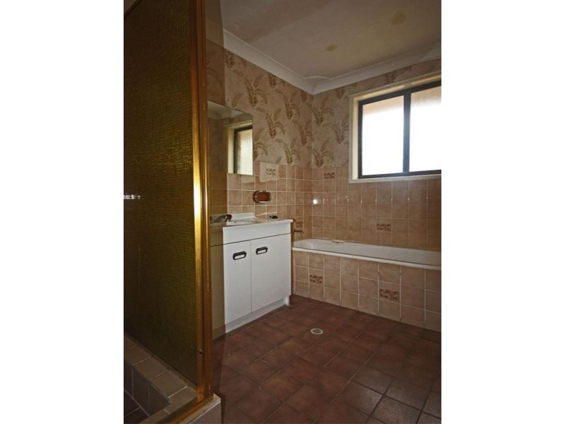 28 Sapphire Place, Eagle Vale NSW 2558