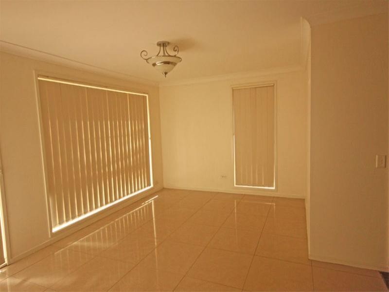 23 Greengate Road, St Helens Park NSW 2560