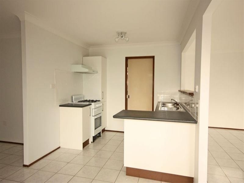 11 Ashton Close, Eagle Vale NSW 2558