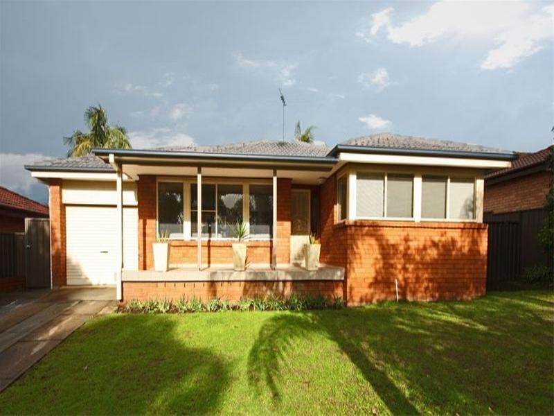 81 Ballantrae Drive, St Andrews NSW 2566