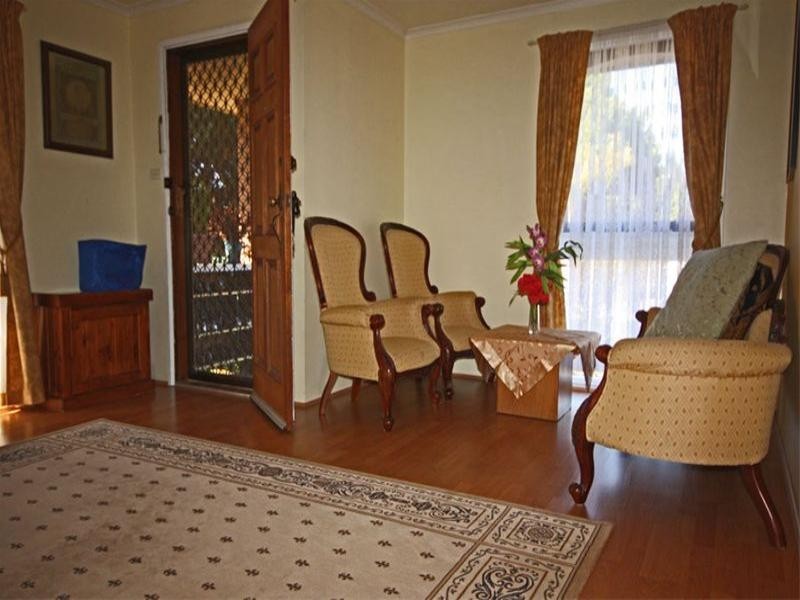 17 Ophelia Street, Rosemeadow NSW 2560