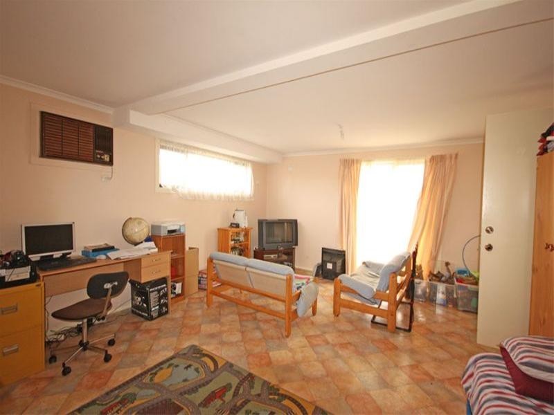 52 Chasselas Avenue, Eschol Park NSW 2558