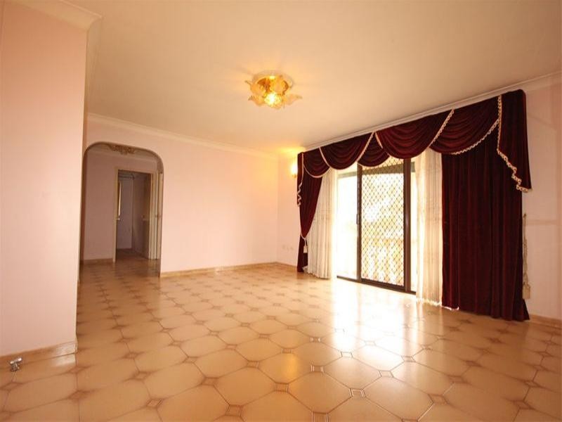 35 Parkhill Avenue, Leumeah NSW 2560