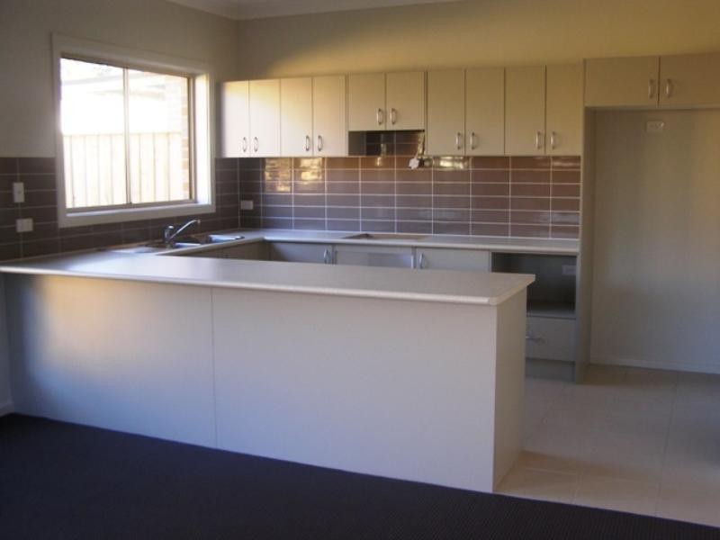 8 Park Way, Camden Park NSW 2570