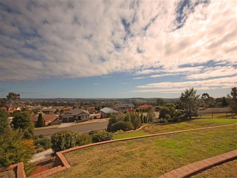 131 Longhurst Road, Minto Heights NSW 2566