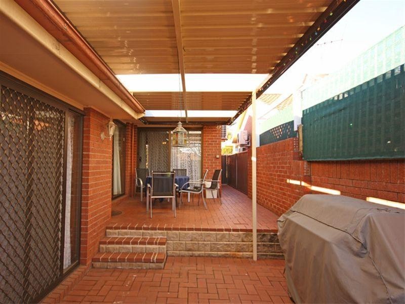 2/17 Euroka Street, Ingleburn NSW 2565