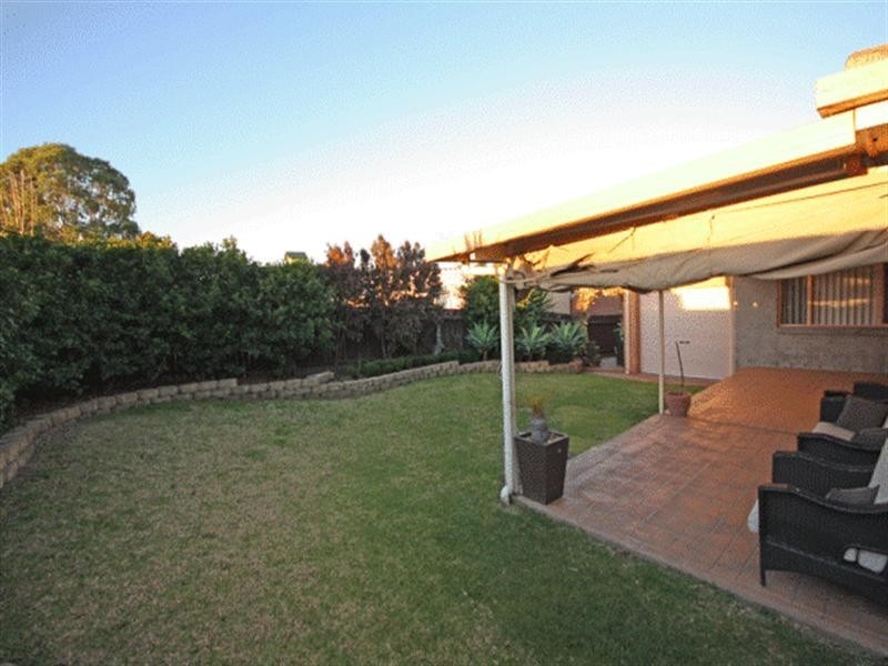9 Stephano Place, Rosemeadow NSW 2560