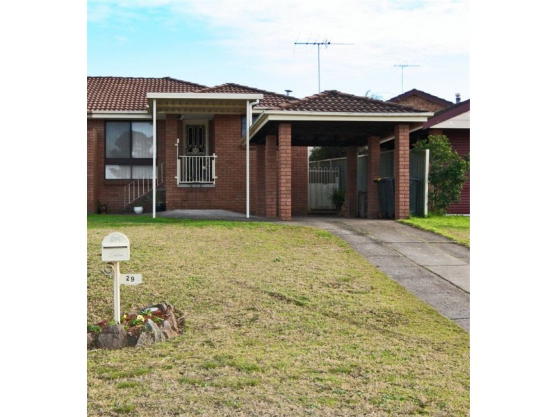 29 Campbell Close, Minto NSW 2566