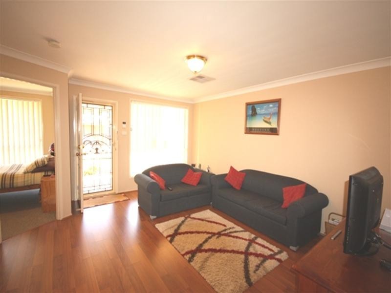 9 Harriet Place, Currans Hill NSW 2567