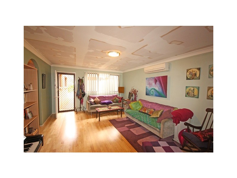 87 Potoroo Avenue, St Helens Park NSW 2560