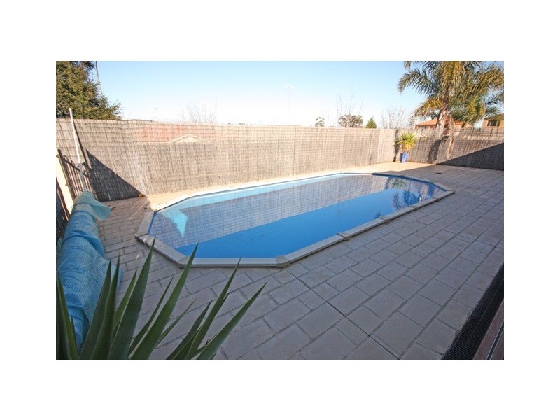 5 Francis Place, Currans Hill NSW 2567