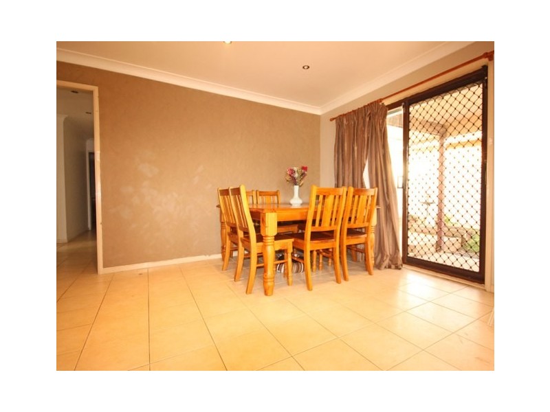 23 Glendower Street, Rosemeadow NSW 2560