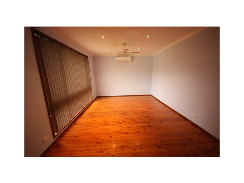 39 Serpentine Place, Eagle Vale NSW 2558