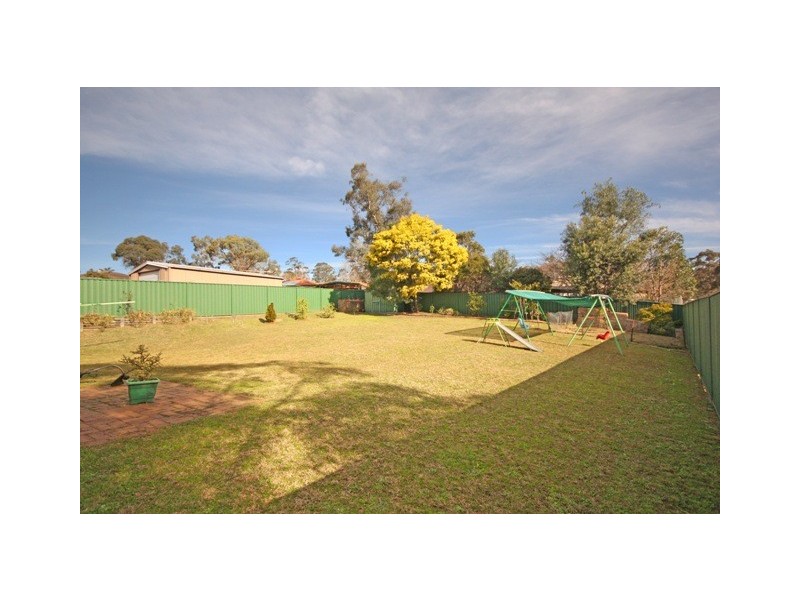 2 Scarus Place, Rosemeadow NSW 2560