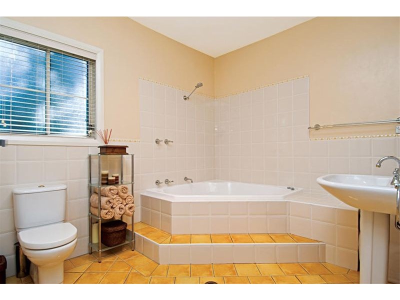 6A Ruzac Street, Campbelltown NSW 2560