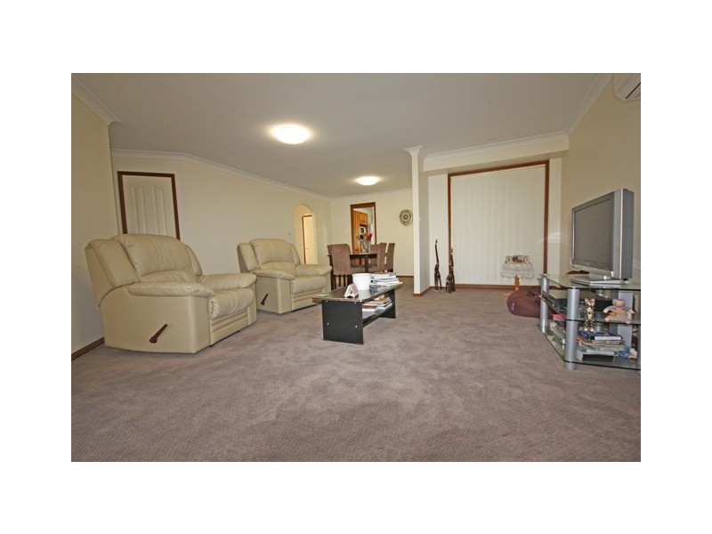 61 Southdown Road, Elderslie NSW 2570