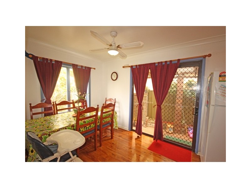 8 Faraday Road, Leumeah NSW 2560