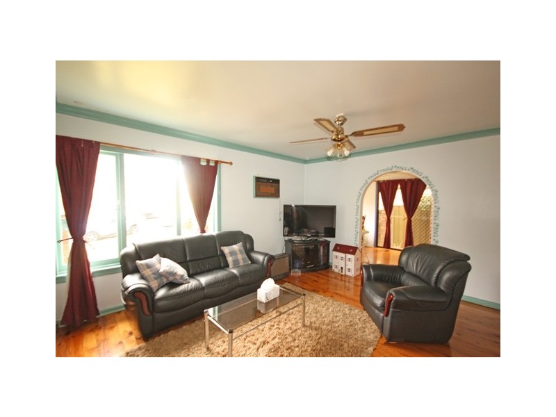 8 Faraday Road, Leumeah NSW 2560