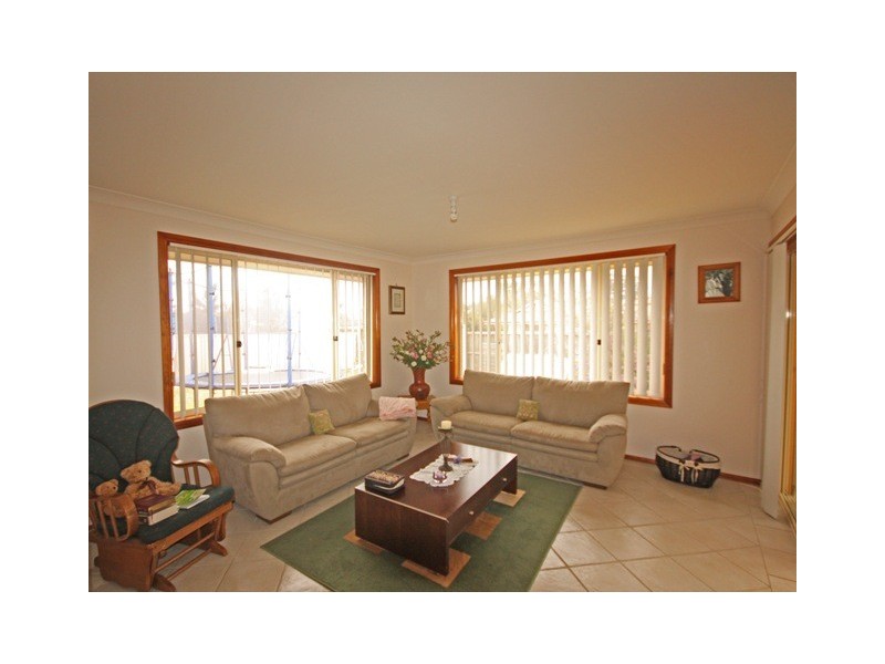 2 Ashford Circuit, Currans Hill NSW 2567