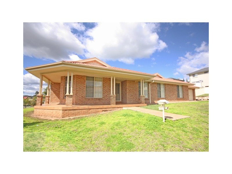 1 Tristania Place, Mount Annan NSW 2567