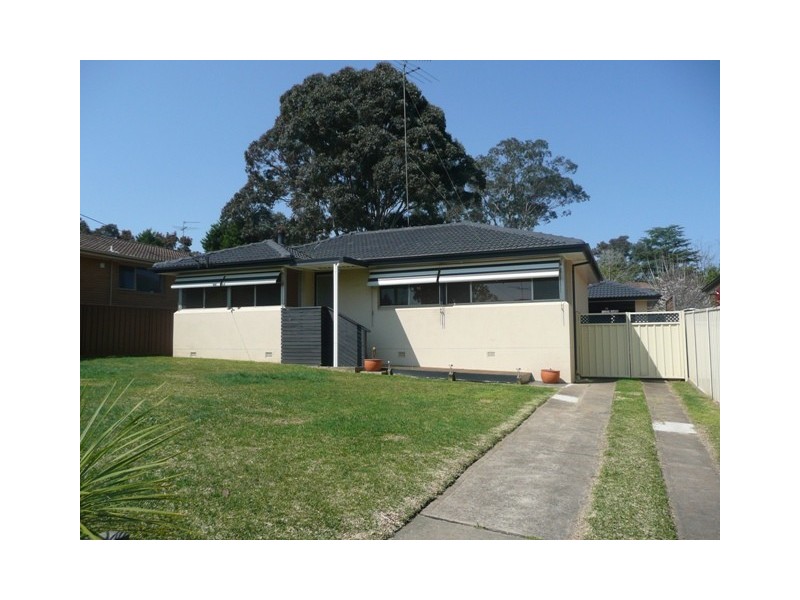 6 McCrae Drive, Camden South NSW 2570