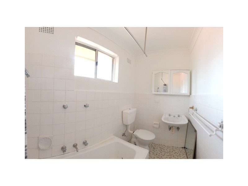 6/180 Lindesay Street, Campbelltown NSW 2560