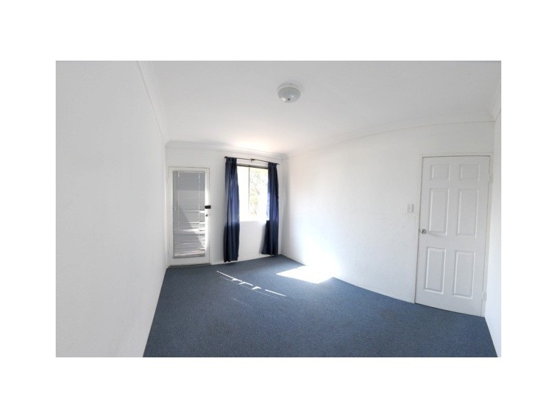 6/180 Lindesay Street, Campbelltown NSW 2560