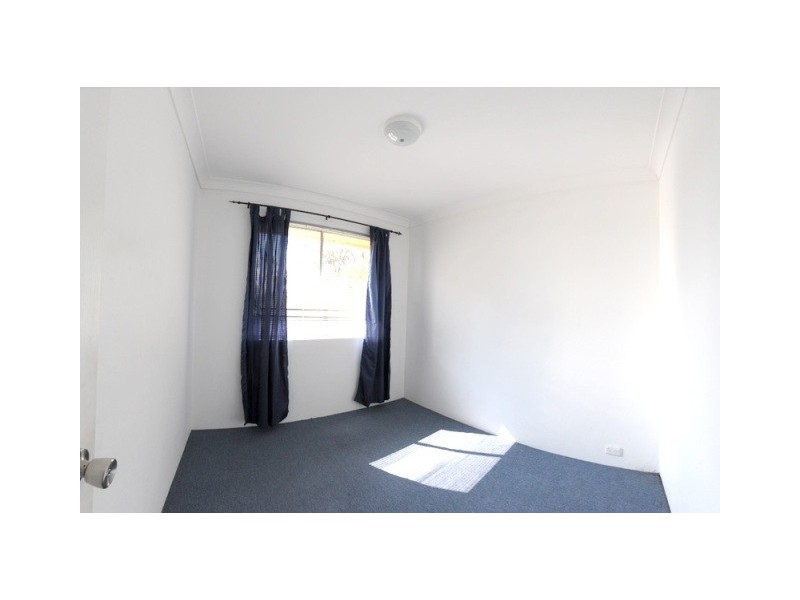 6/180 Lindesay Street, Campbelltown NSW 2560