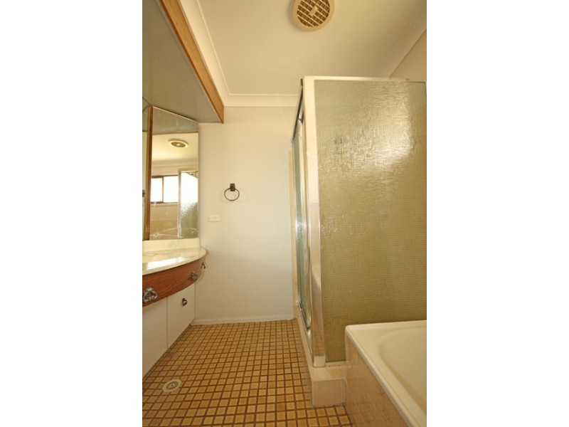 6 Solero Place, Eschol Park NSW 2558
