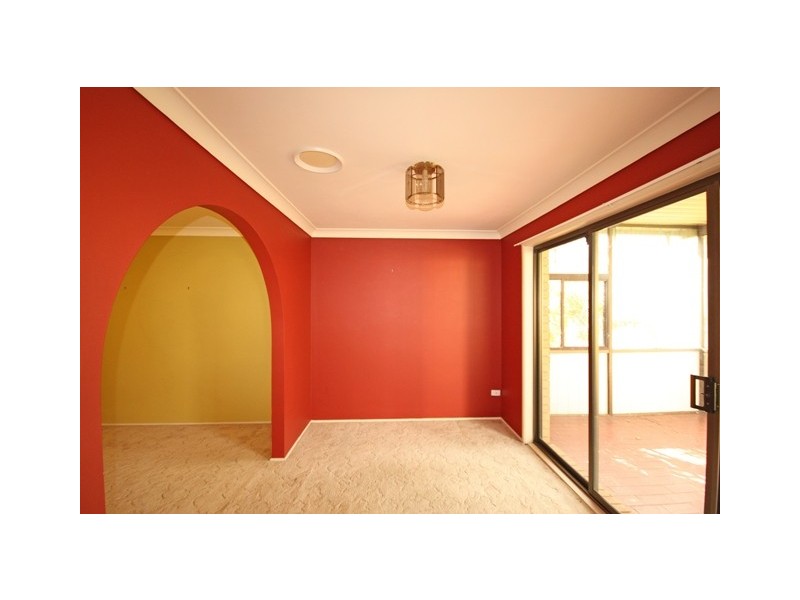 6 Solero Place, Eschol Park NSW 2558