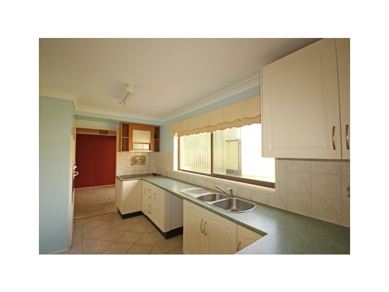 6 Solero Place, Eschol Park NSW 2558