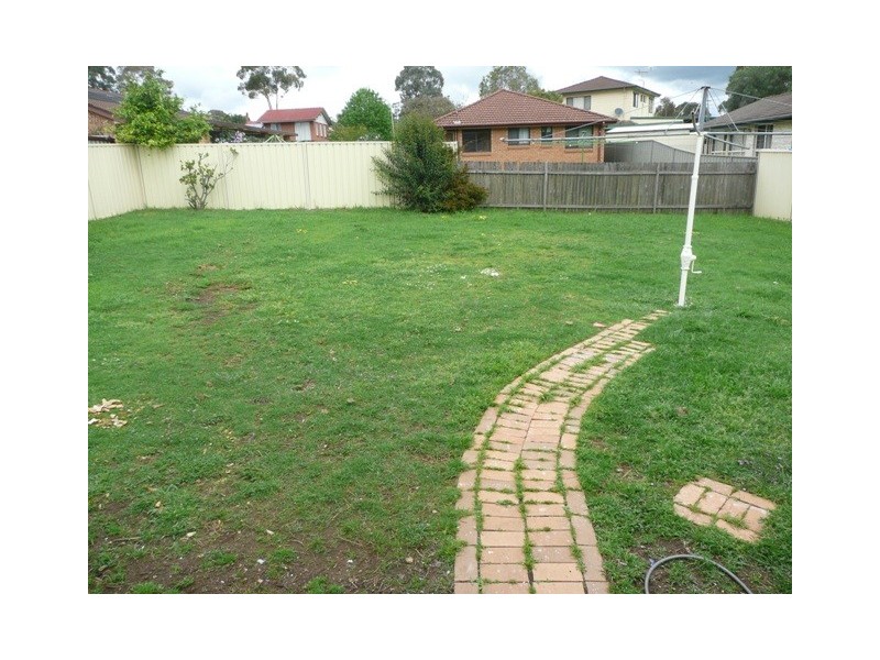 29 Fitzgibbon Lane, Rosemeadow NSW 2560
