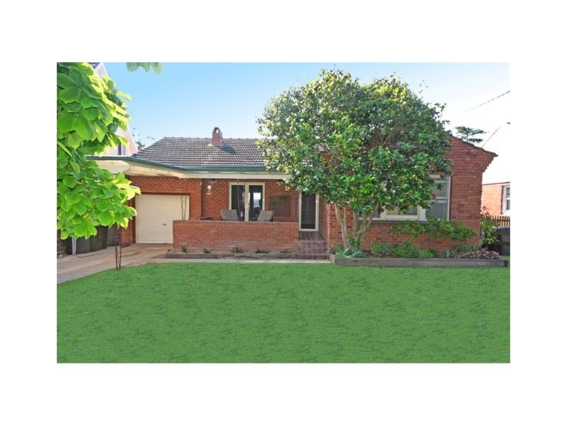 12 Lilian Street, Campbelltown NSW 2560