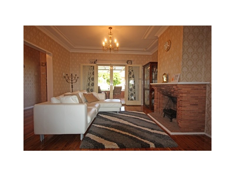 12 Lilian Street, Campbelltown NSW 2560