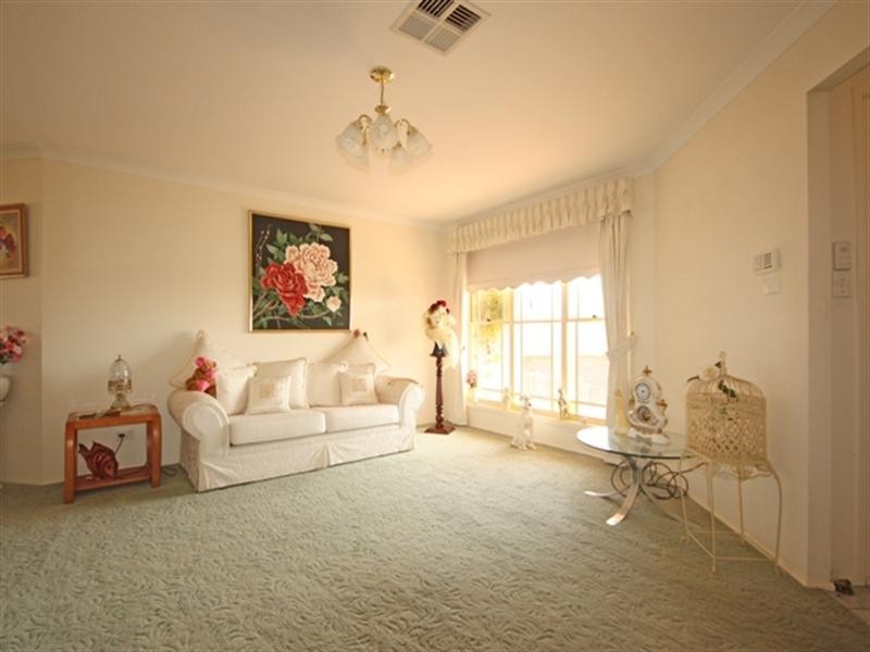 Glen Alpine NSW 2560