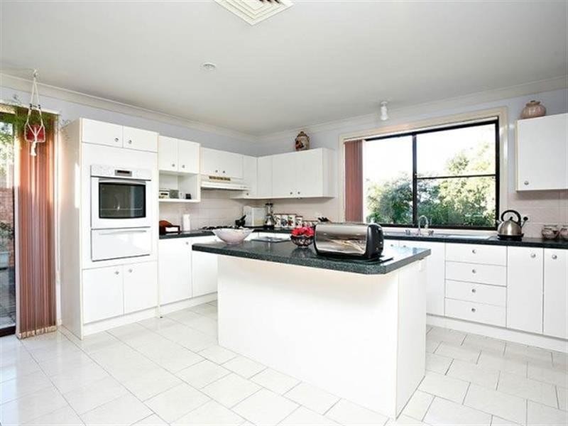13 Tiber Place, Kearns NSW 2558