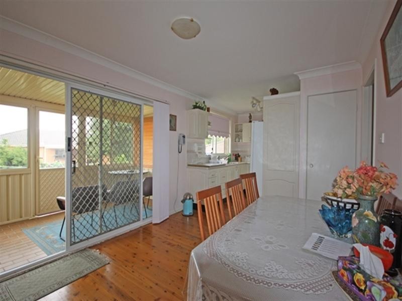 6 Pinot Street, Eschol Park NSW 2558